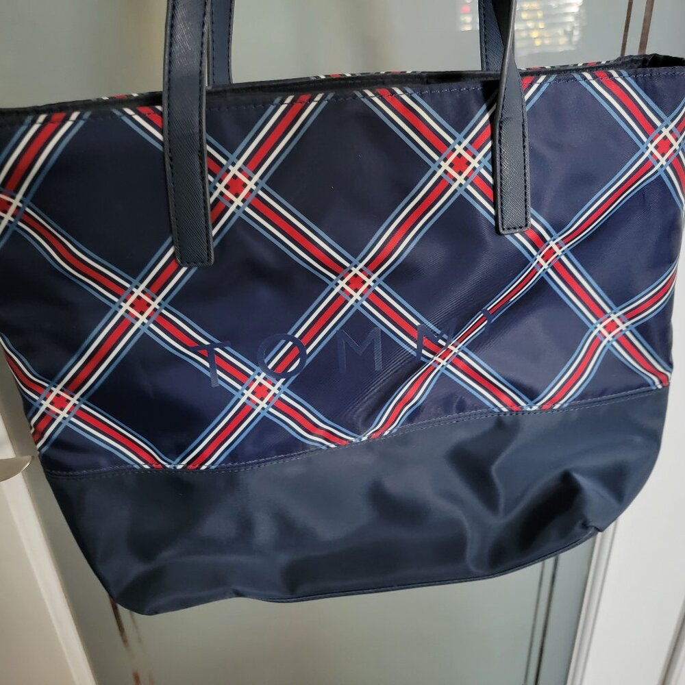 Tommy Hilfiger Mariana II Plaid Print Tote Bag features a navy blue plaid design - Picture 3 of 11